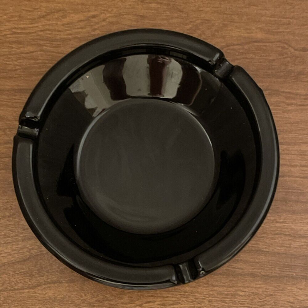 Vintage Las Vegas Hilton Hotel Ashtray Casino Black Glass for Cigarettes 1970s - Picture 4 of 7
